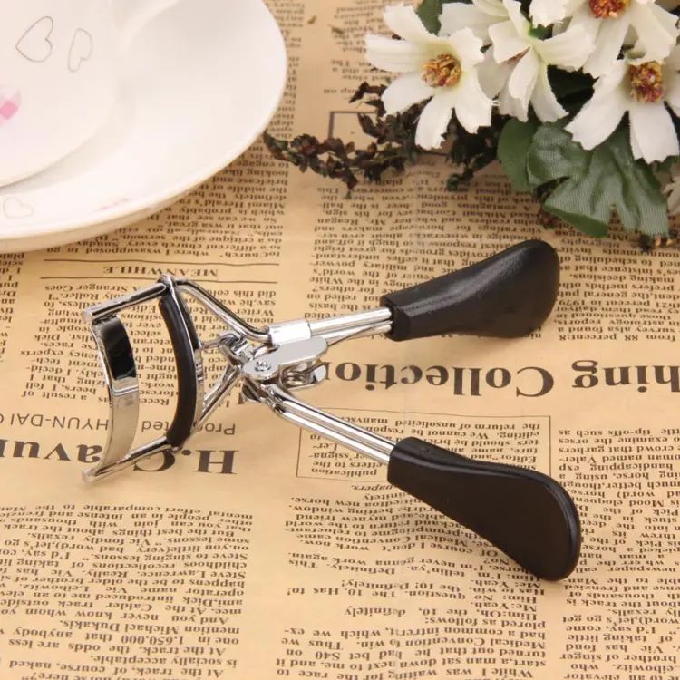 Natural Eyelash Curler – 1 Pc Makeup Tool